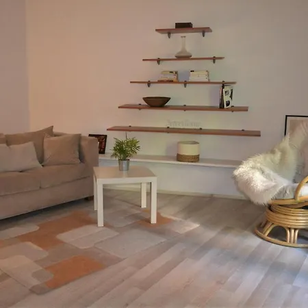 Maisonette With Garden In The Center Belgrado